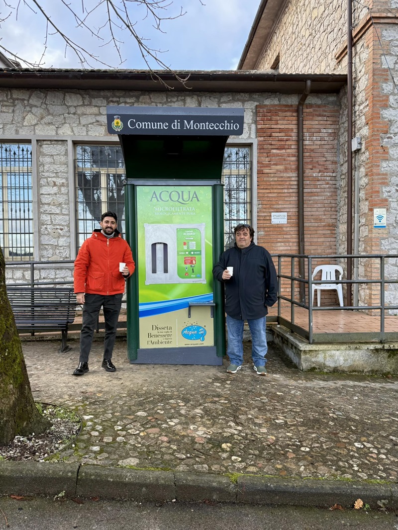 immagine notizia (ptn) Montecchio, attivata la casetta dell’acqua a Melezzole, la seconda dopo quella nel capoluogo, Gori: “altro passo verso la sostenibilità”